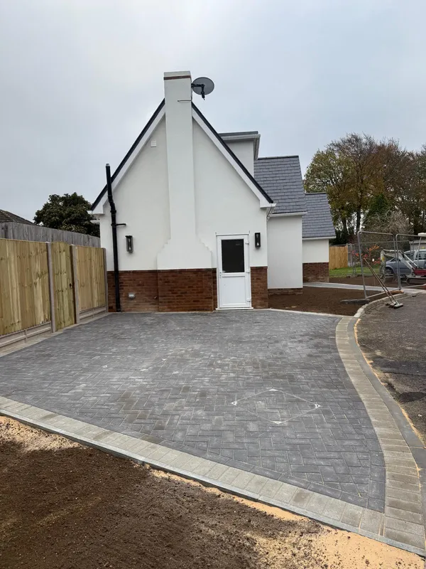 Completed block paved driveway across the frontage of a new build property in Kent