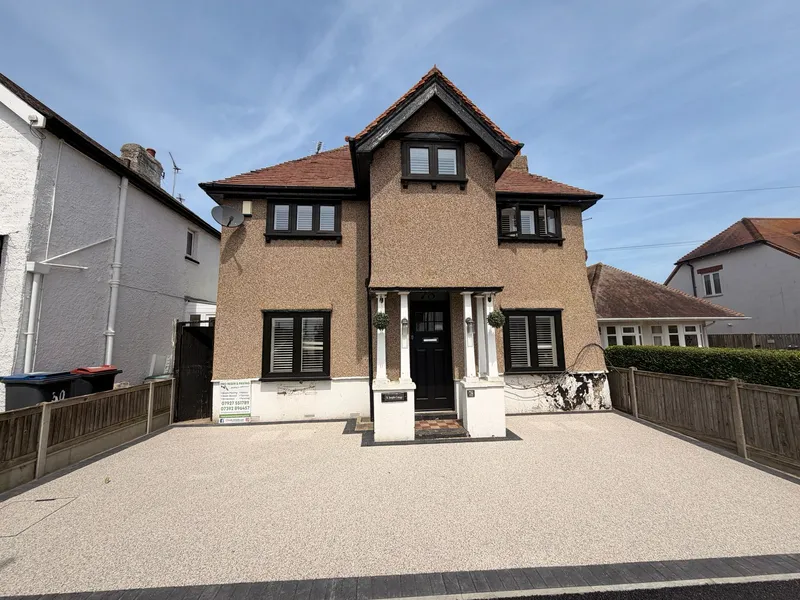 Completed resin bound driveway running the full width of the property frontage, Kent